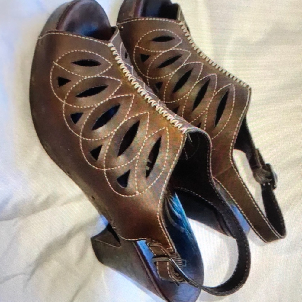 Dansko Rowena Chunky Wooden Boho Heeled sandals